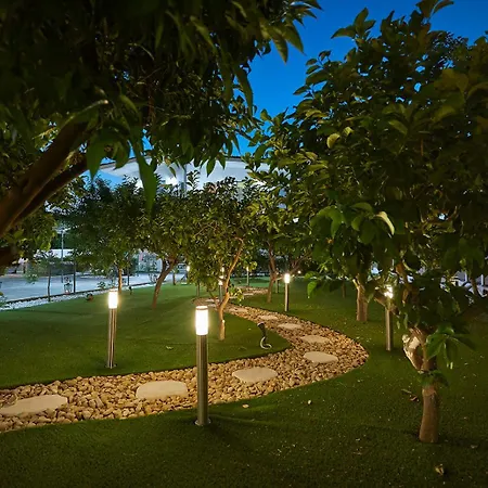 Willa Mairi - 2 Private Pools & Game Near Athens
