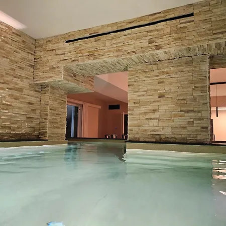 Mairi - 2 Private Pools & Game Near Athens Willa *